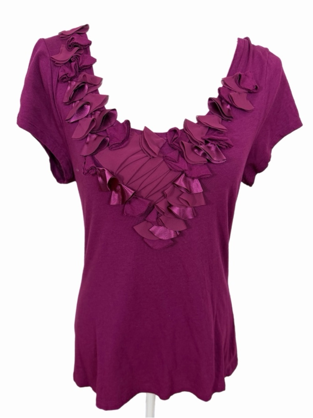 ELLE Ruffle Neck Top Women’s Medium Magenta Short Sleeve Stretch Casual - Picture 2 of 7